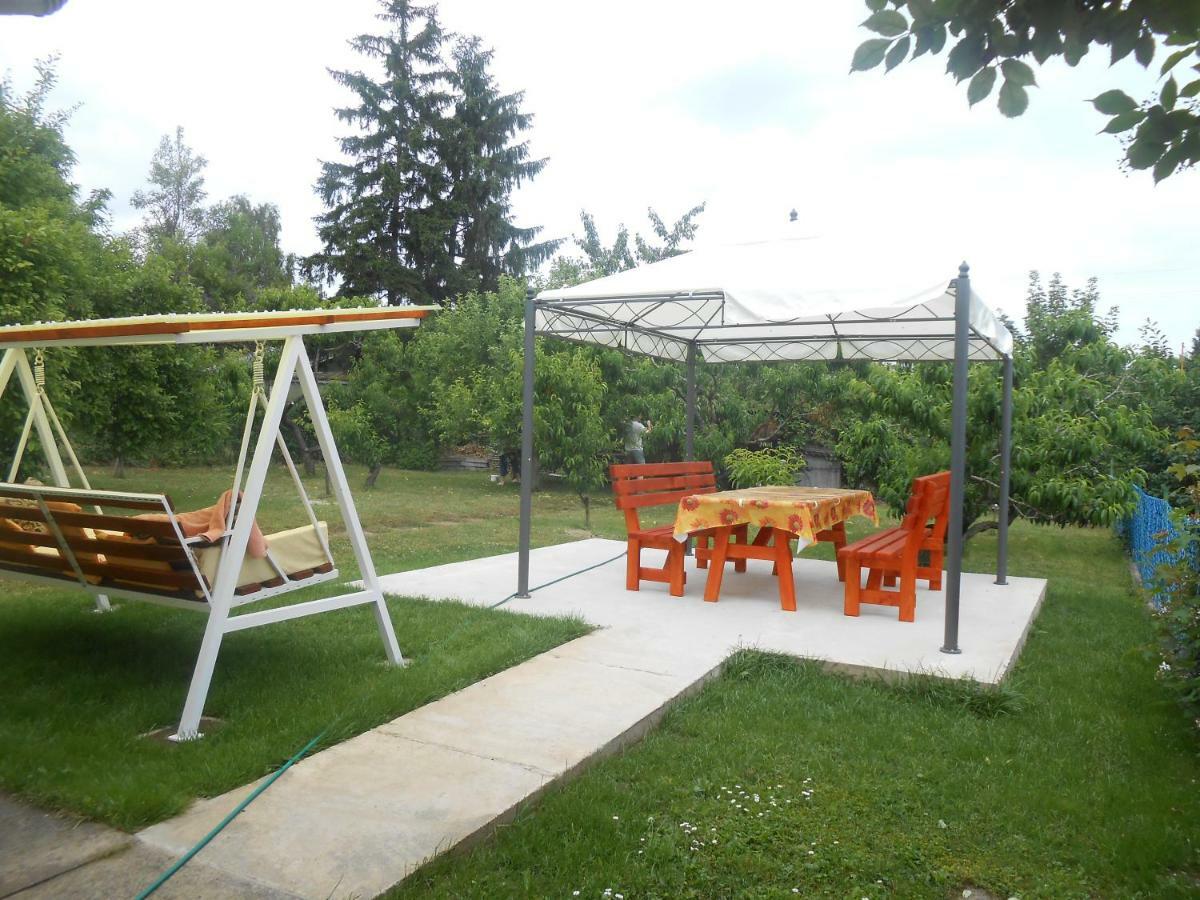 Nora Apartman Apartment Balatonfůzfő Екстериор снимка